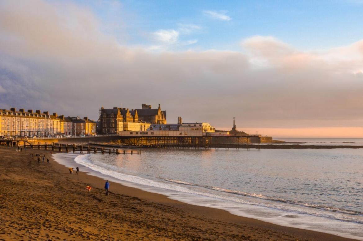 Experience Coastal Bliss In Our Modern 2019 Sea Viev 2 Bedroom Static Caravan At Clarach Bay Holiday Village! Aberystwyth Exterior photo